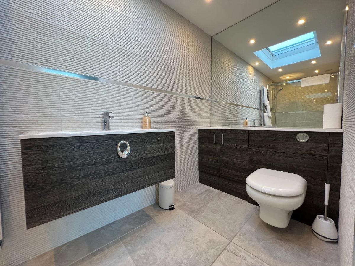 Luxurious 4 Bedroom Home In The Heart Of The Cotswolds With Hot Tub! Stow-on-the-Wold Εξωτερικό φωτογραφία