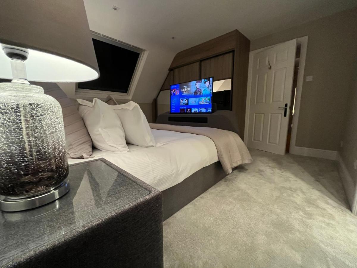 Luxurious 4 Bedroom Home In The Heart Of The Cotswolds With Hot Tub! Stow-on-the-Wold Εξωτερικό φωτογραφία